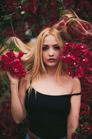 王中王一肖一特一中免费——重审合规要素