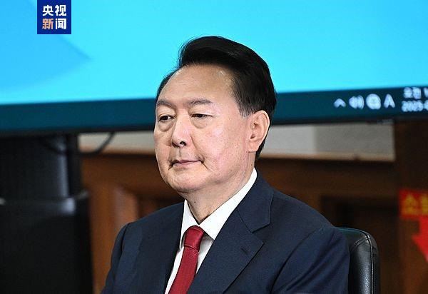 在野党总统候选人李在明来势汹汹 韩执政党能否“尹”退为进？