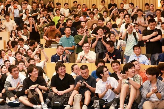 创新创业大讲堂|余承东:构筑自主可控的鸿蒙操作系统与生态体系