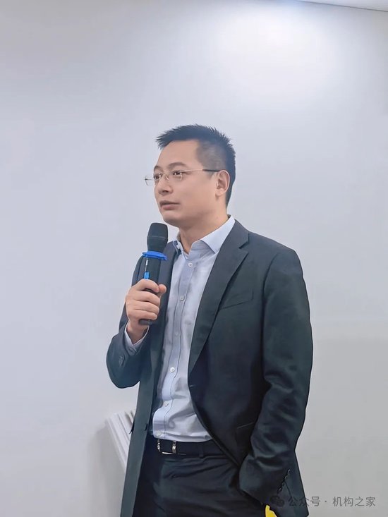 华安资产周嘉伟总裁任职获批，两位特华系副总裁任职迟迟未见批复