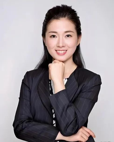 膜拜！北大毕业上市公司美女董秘年收入近740万