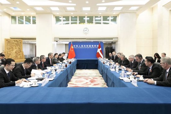 商务部部长王文涛会见丹麦外交大臣拉斯穆森（图）