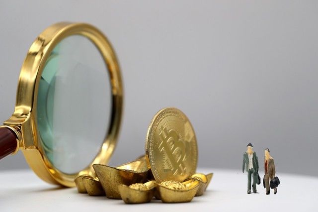 如何进行基金相关的选择并做出决策？做出决策对投资收益有什么影响？