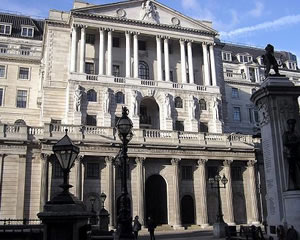 银行卡预授权完成后的自动结算？