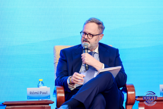 中国法国工商会会长贺明:必须要将AI监管标准统一化