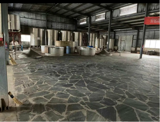 重生的TA | 非洲烈酒市场被西方垄断? 中国老板,要用“清香”破局!