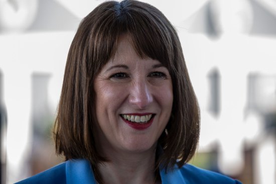 英国计划强制养老基金投资私募市场和国内经济 引发业界普遍反对