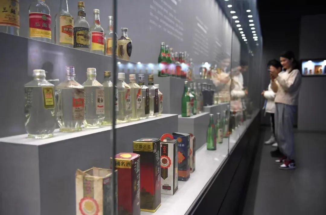 万亿库存重压下，白酒行业将走向何方？