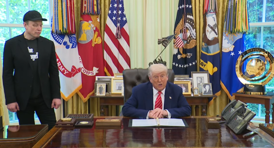 特朗普和马斯克在告别新闻发布会上互相称赞