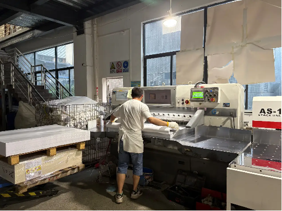 重生的TA | 包装业“卷无可卷”?5人组滴滴车队找客户!