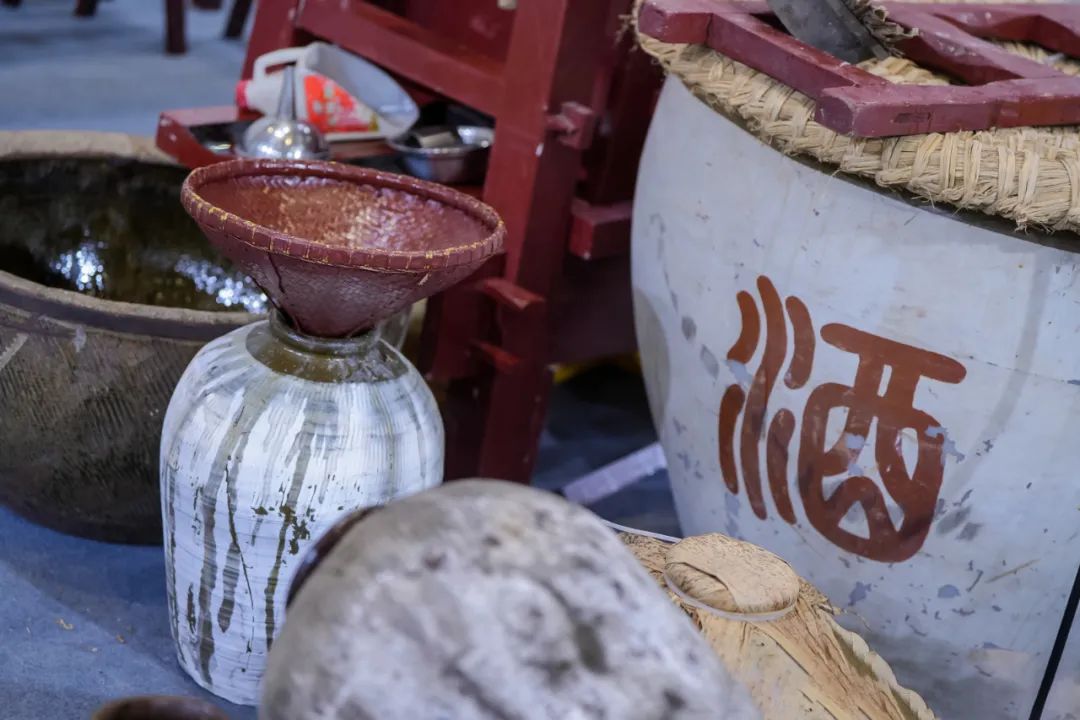 粽子吃不动了，赛龙舟火了，酒嘞？