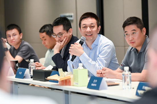 对话李斌：蔚来正在走出最低谷，不拼价格、拼技术和服务 | 次世代车研所