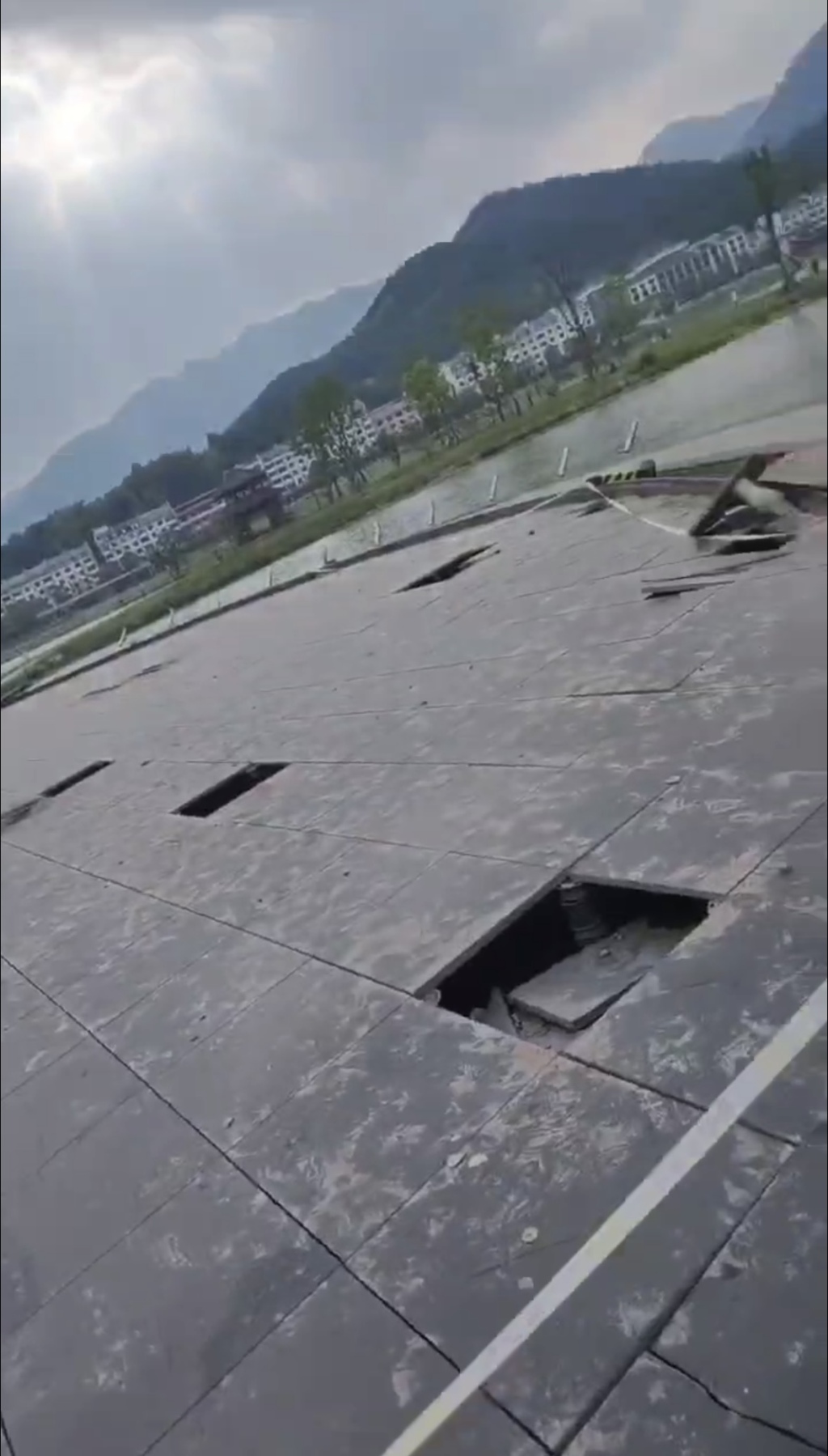 多名孩子在景区水池被瓷砖割伤，衡阳南岳文旅局：正沟通处理