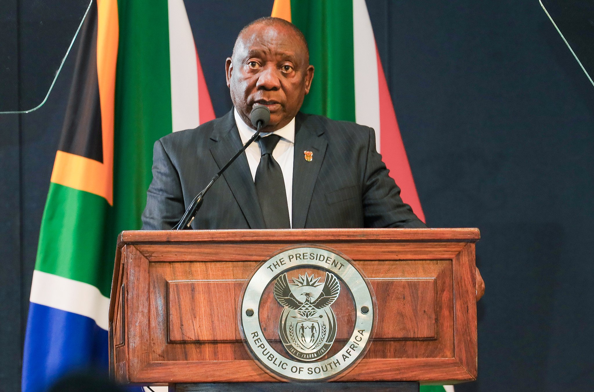 遭“伏击”后将与特朗普再次会晤 南非总统：不会向白宫屈膝磕头