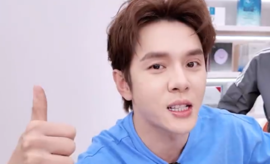 价格倒挂？ 李佳琦直播间再陷争议：被指越卖越贵，两万条投诉压顶！