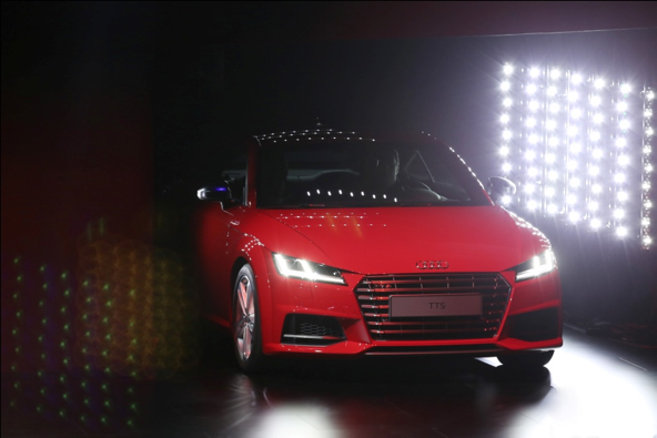 汽车悬挂系统类型对操控影响大吗？