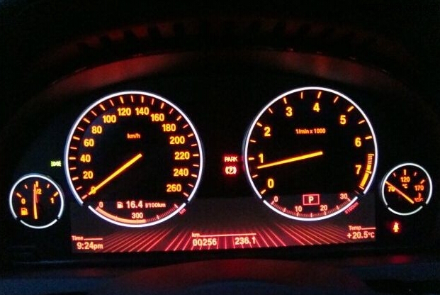 燃油车发动机保养有哪些实用技巧？