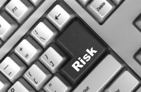 期货套利交易的风险控制要点？