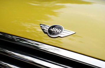 汽车发动机舱日常检查有哪些项目？