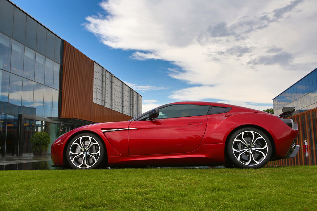 汽车夜间行车如何避免视线疲劳？