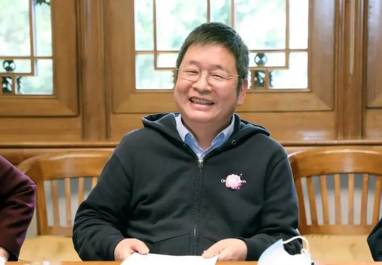 刚刚！捐了36亿股票