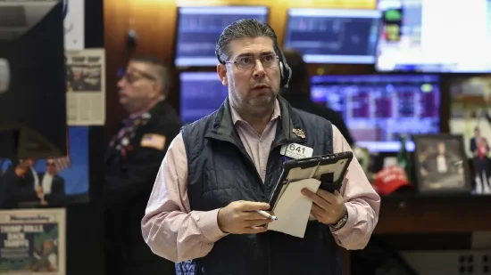 尾盘：比特币与科技股引领美股反弹