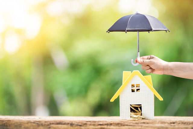 意外险是否需要单独购买？