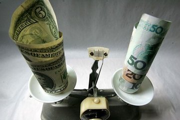 为什么说黄金能对冲货币贬值？