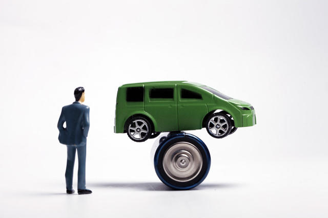 燃油车和新能源车保值率哪个更高？